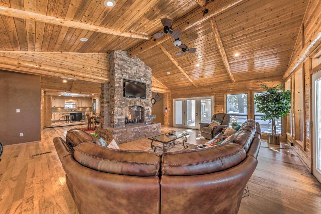 Spacious Ruidoso Home With Hot Tub And Fireplaces 外观 照片