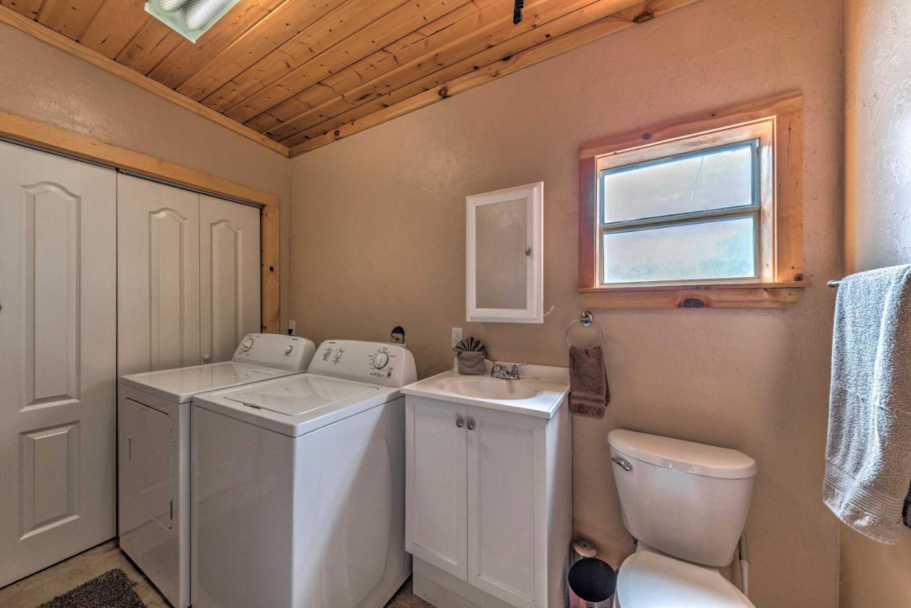 Spacious Ruidoso Home With Hot Tub And Fireplaces 外观 照片
