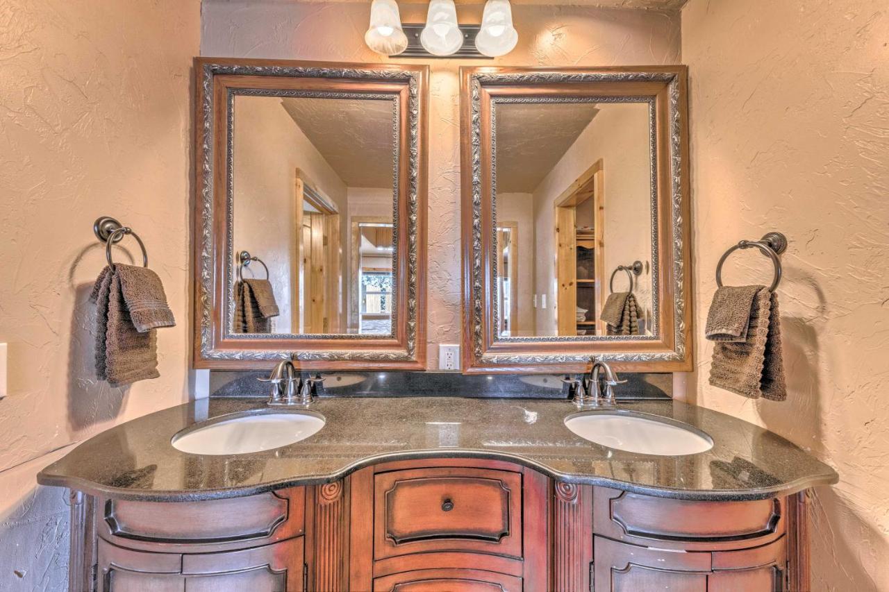 Spacious Ruidoso Home With Hot Tub And Fireplaces 外观 照片